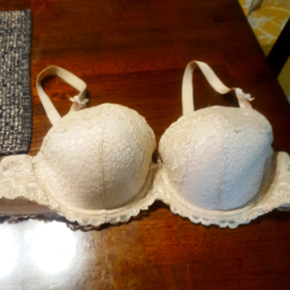 Torrid Baby Pink and Cream Lace Bra 40B